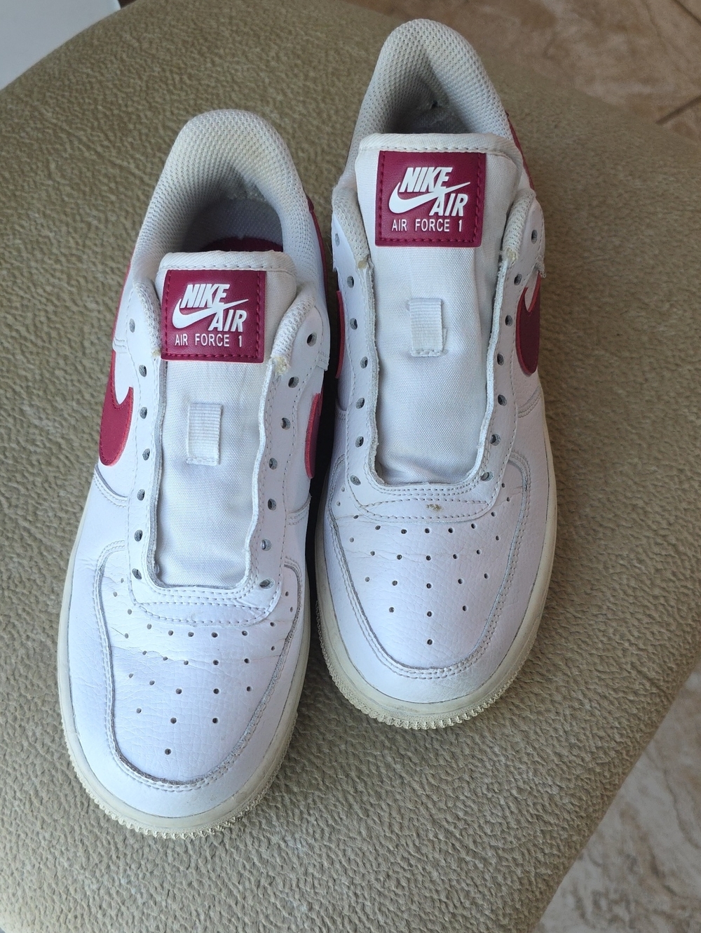 Nike Air Force 1 White and Red Men’s Athletic Shoes Item#1072